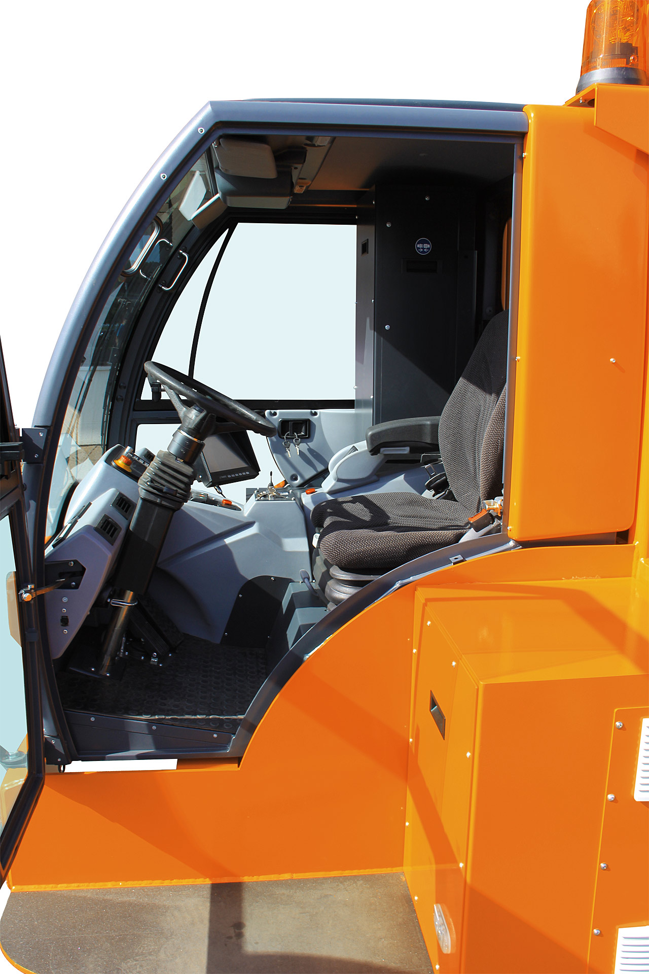 Zijaanzicht van de cabine van een HUBTEX platformwagen