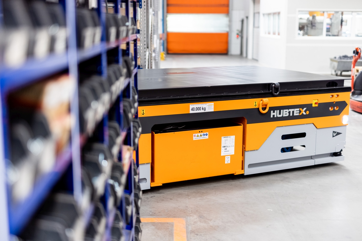 Customised battery and charging concept Platform Transporter SFX