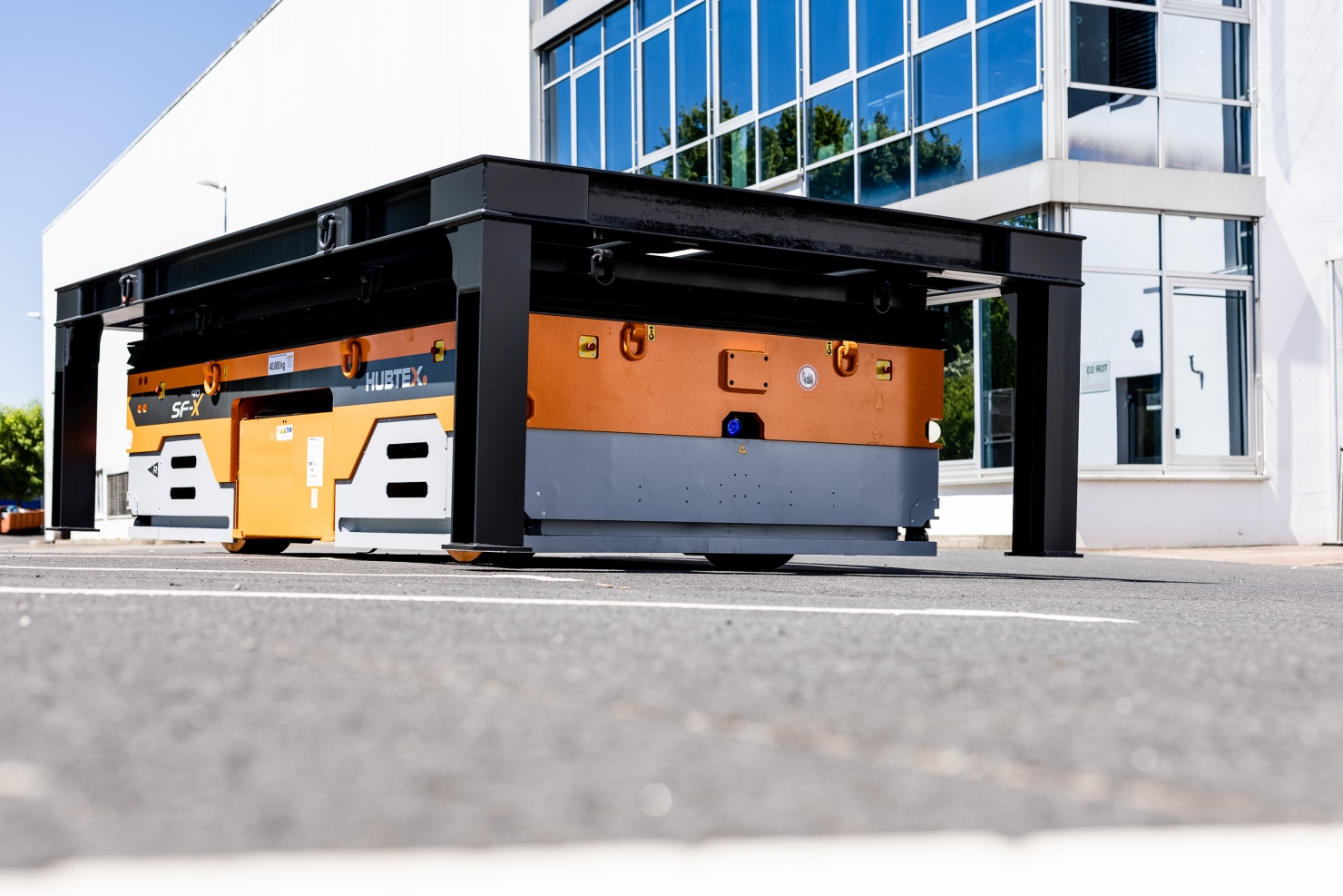 Platform transporter SFX with lifting function