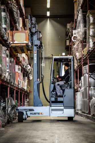The HUBTEX DQ-X handling on the third rack level
