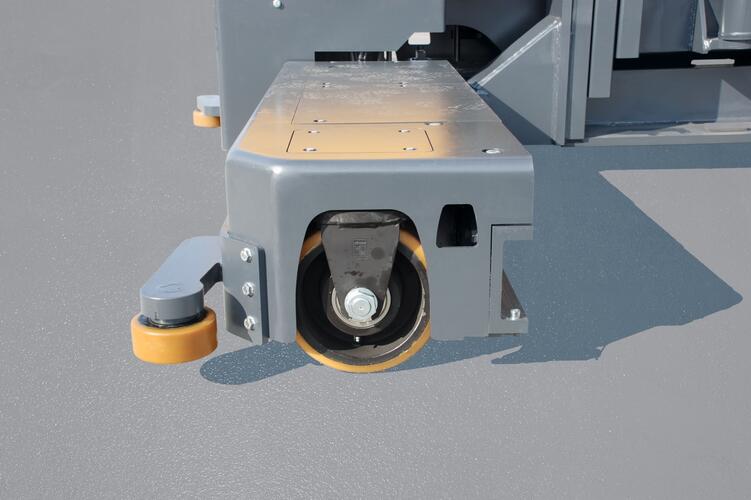 Rack guide rollers of a HUBTEX vehicle.