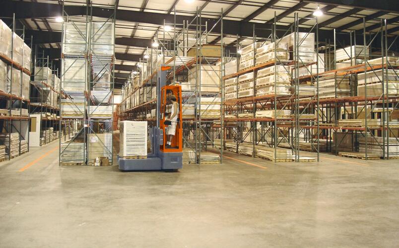 Optical guidance for positioning of the vehicles