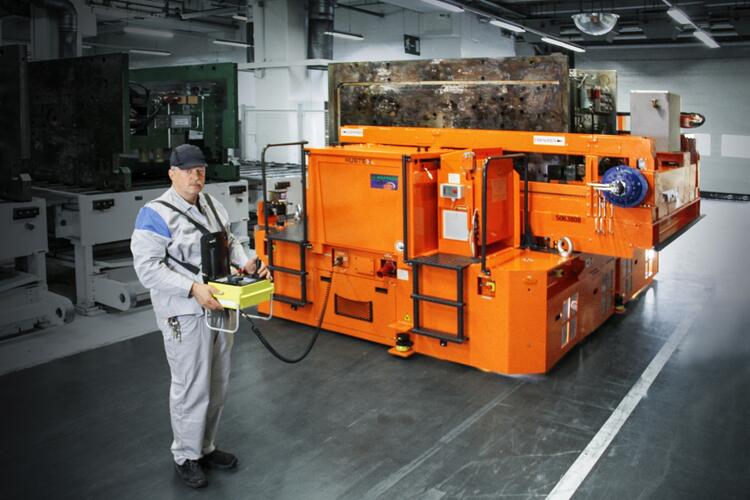 Platformwagen met kabelgestuurde afstandsbediening