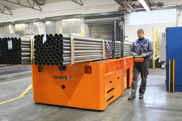 Platformwagen voor transport van aluminium