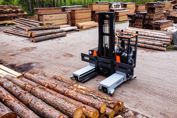 MaxX Mehrwegestapler in der Holzindustrie