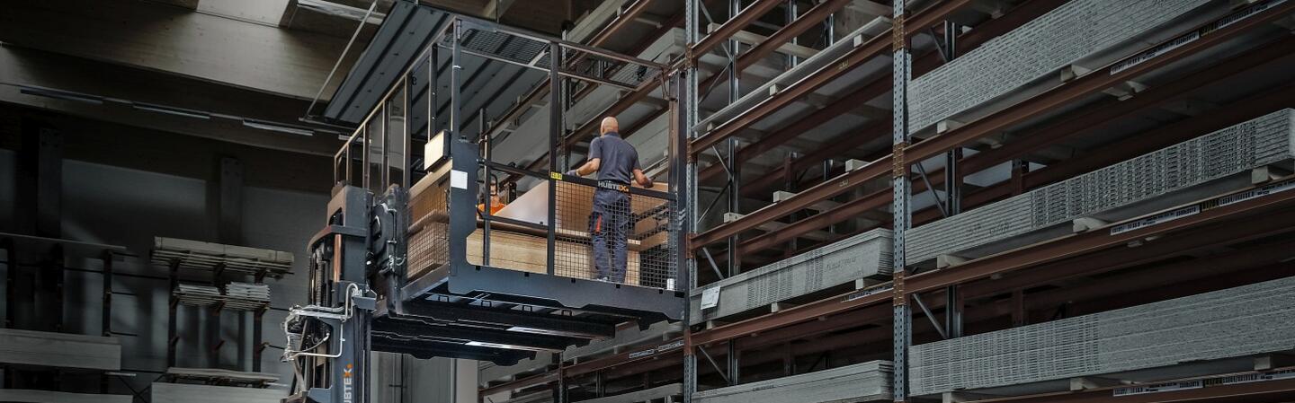 Platten Kommissionieren mit HUBTEX